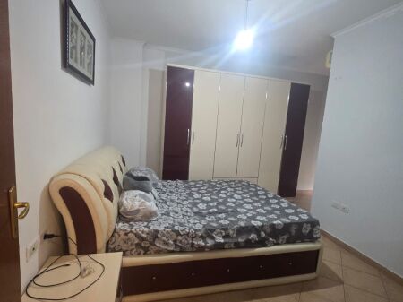 Affitto, Appartamento 2+1+2, vicino a Glob, Tirana