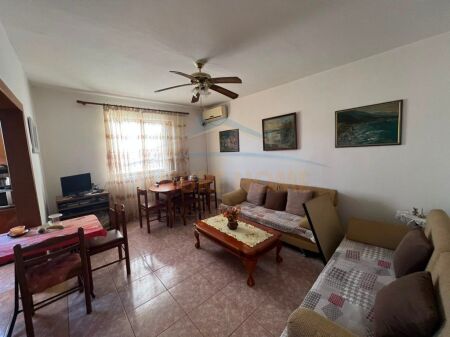 Qira,Apartament 1+1,Oxhaku,Tirane. 493 €