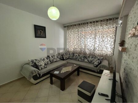 Apartament 1+1me qera Astir