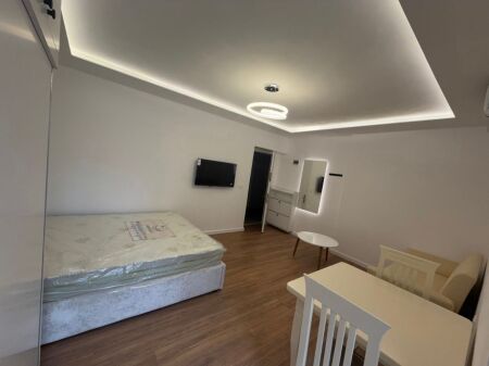 Gazoniere ,te ish rest durresi,400 mije leke