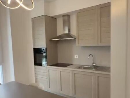 Jepet apartament 2+1+2 me qira tek Rruga e Burgut , Rruga Jordan Misja , ish Stacioni i Trenit , Bulevardi i Ri .