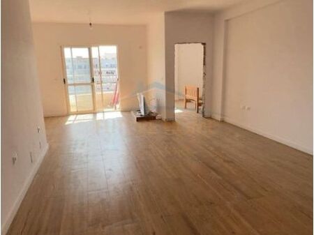 Shitet, Apartament 1+1, Unaza e Re