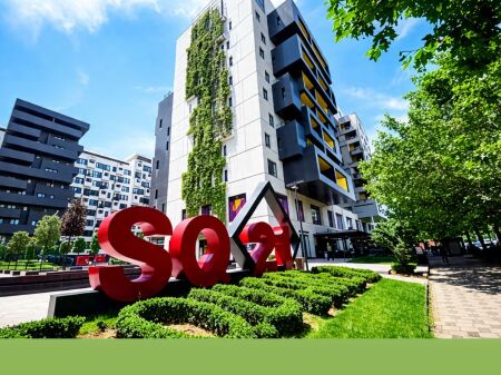 COMMERCIAL SPACE FOR RENT at SQUARE 21