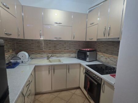 🏡 APPARTAMENTO 2+1+2 IN AFFITTO – 📍 VIA KAVAJË