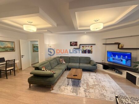 Apartament 2+1 ne shitje ne Komunen e Parisit!