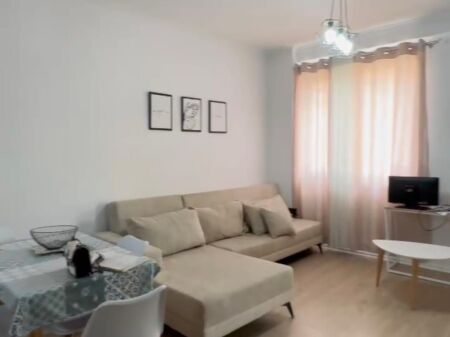 Jepet apartament 1+1 me qira tek Kompleksi Grand Gallery , Yzberisht , Astir , Kashar .
