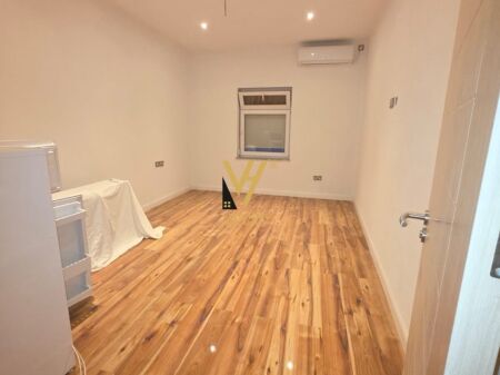 SHITET APARTAMENT + PAPAFINGO NE BAJRAM CURR, TROPOJE 100.000 EURO