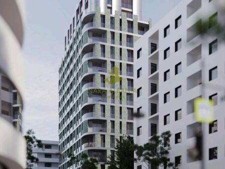 Shitet apartament 2+1+2 tek Vila L