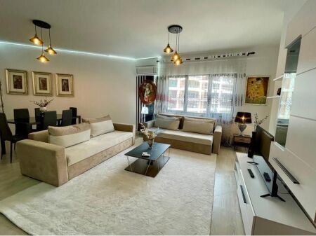 Apartment 2+1+2 for rent Train