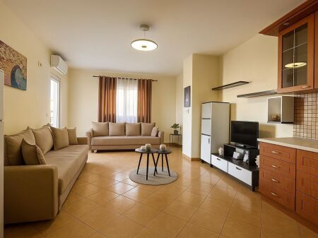 AFFITTASI APPARTAMENTO 1+1 – VICINO HOTEL DYRRAH, SPIAGGIA, DURRËS!