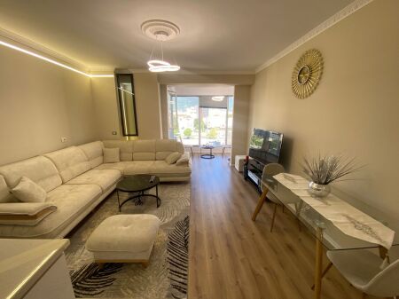 Rent | Apartament 1 + 1 | Stacioni i Trenit | 700 €/month