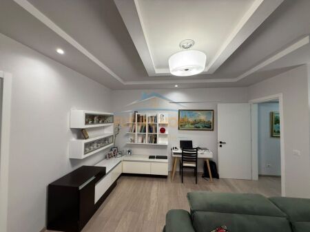 Appartamento 2+1 in vendita, Comune di Parigi – Tirana 🏡