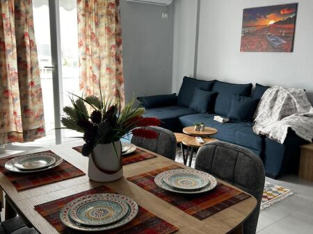 Oxhaku,jepet me qera apartament 1+1 i mobiluar. 50,000Leke