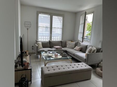 Train Station, apartment 1+1+Blk for rent.