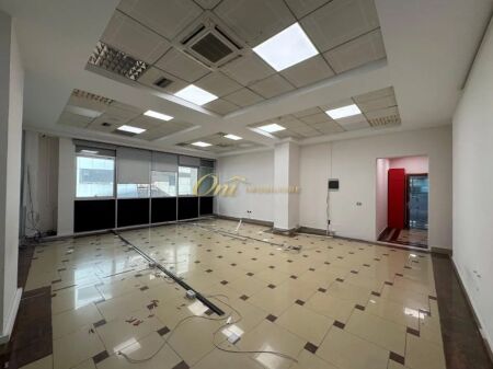 BARRICADES STREET OFFICE SPACE FOR RENT