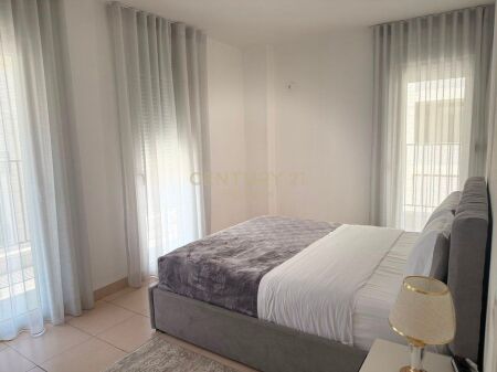 APPARTAMENTO 3+1+2 IN VENDITA – VIA 5 MAGGIO, TIRANA
