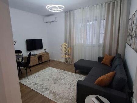 Qira, Apartament 1+1, Ish Restorant Durresi,  55.000 Leke/muaj