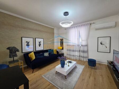 Qera,Apartament 2+1 Rruga e Kosovareve!