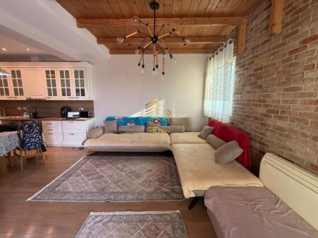 Qira, Apartament 3+1+2Wc+Verande, Pazari i Ri, 1100 Euro/muaj