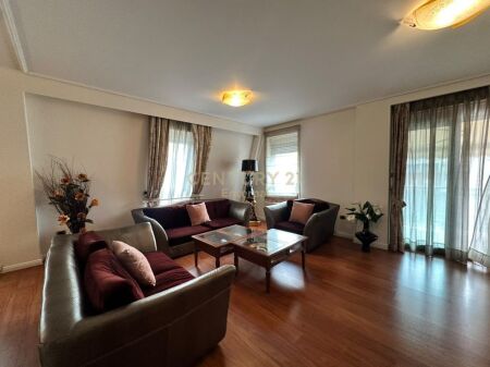Jepet Apartament 2+1 Me Qira Tek Ish Garda