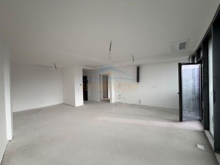 For sale, Apartment 2+1+2+ Parking Space, Lake View Residence, Tirana.