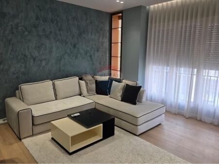 Apartament - Për Qira - Rruga Qemal Stafa