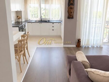 KOPSHTI ZOOLOGJIK APARTAMENT PER QERA 2+1