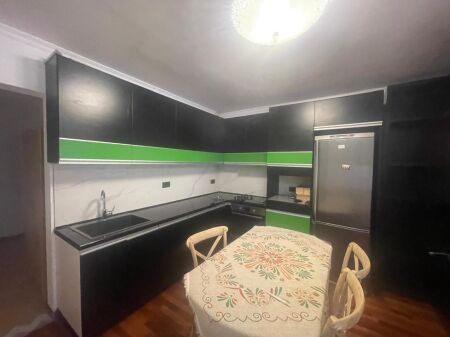 Vasil Shanto, jepet me qera apartament 1+1