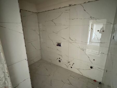 Paskuqan , Shitet 2+1 me 1000€/m2