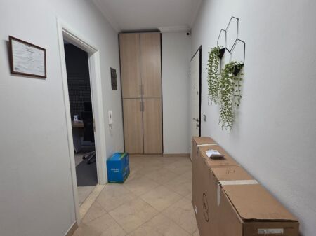 Office for rent at Frosina Plaku Street, former Bus Park