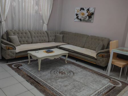 Qera | Apartament 2 + 1 | Rruga Xhanfize Keko | 700 €/muaj