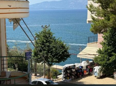 SHITET APARTAMENT ME PAMJE NGA DETI – SARANDË, SHQIPËRI Çmimi: 175.000 €