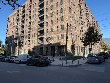 🏡✨ Shitet super apartament 1+1