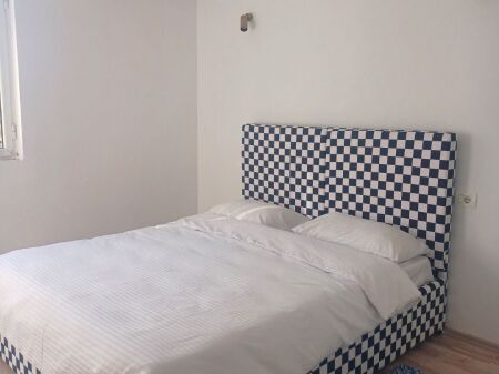 🏠 AFFITTASI APPARTAMENTO 1+1 – 📍 Via Petro Nini Luarasi
