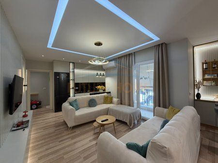 Qera, Apartament 2+1+2+Post Parkimi, Alidem, Tiranë.