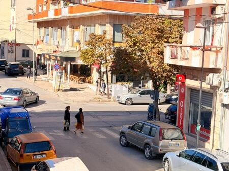 JEPET ME QERA AMBIENT BIZNESI PRANE MUZEUT TE DESHMOREVE, DURRES