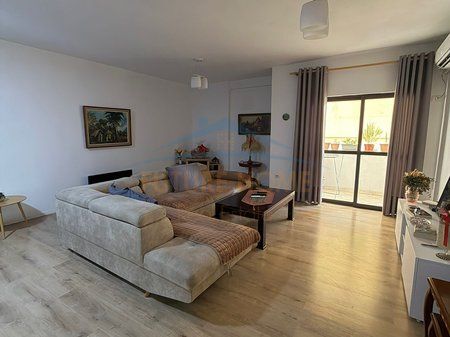 For sale, Apartment 2+1+2, Commune of Paris, Tirana