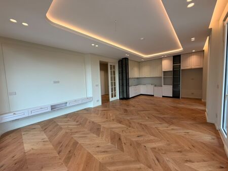 Shitet apartament 3+1+2 tek Altana Luxury Residence , Liqeni Artificial , Rruga e Kosovareve , Komuna e Parisit .