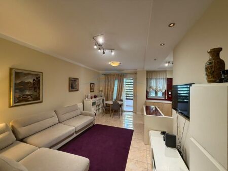 For sale, Apartment 2+1+2 Dry Lake, Tirana