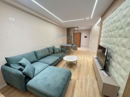 Shitet, Apartament 1+1, Bulevardi Migjeni, Yzberisht