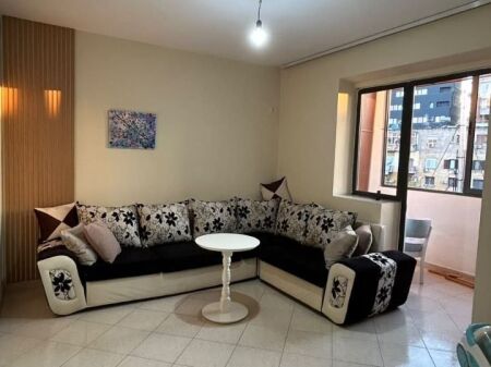 APARTAMENT 1+1 50,000 LEKE RRUGA FORTUZI