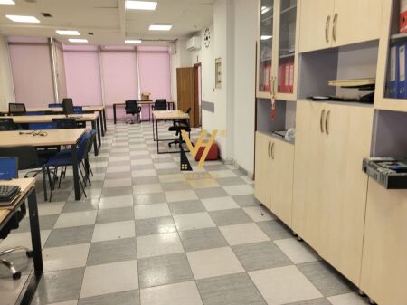 OFFICE FOR RENT 286 M2 AT THE FORMER EXHIBITION 150,000 LEKE