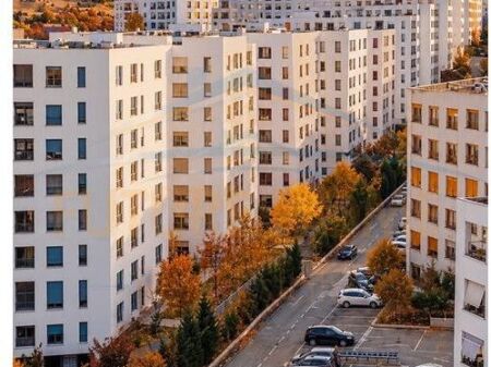For sale, 1+1 Apartment, Kadiu Complex, Ali Demi, Tirana.