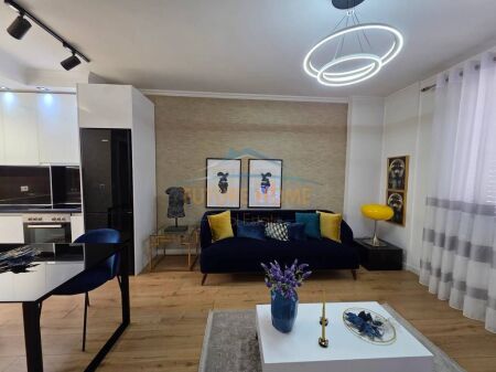 Rent, 2+1 Apartment Rruga e Kosovareve!