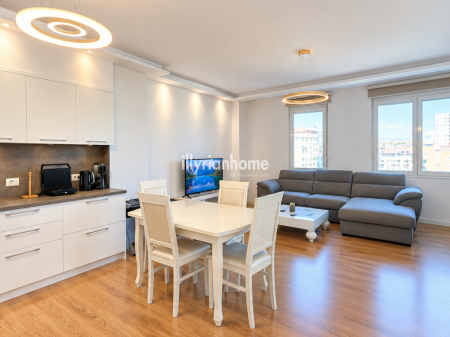 QIRA | APARTAMENT MODERN 2+1 | NË QENDËR TË TIRANËS _ PËRBALLË TOPTANIT