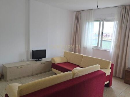2+1 apartment for rent opposite Kristal Center, Tirana - 50,000 Lek