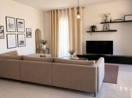 Shitet apartament 1+1, lehtësisht i konvertueshëm në 2+1, pranë Sheshit Wilson!