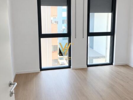 OFFICE FOR RENT 95 M2 AT THE PARIS COMMUNE 70,000 LEKE
