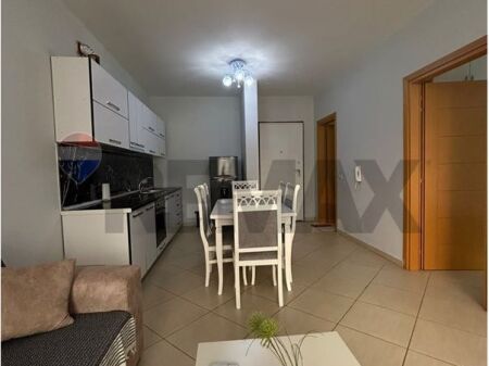 Apartament 1+1 me qira Fresk
