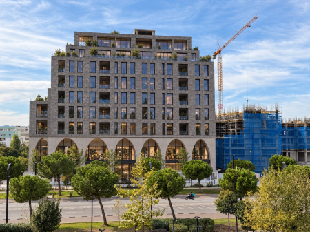 Shesim Apartament 1+1 me Verandë Okazion - Bulevardi i Ri, Tirana 2 Konstruksion